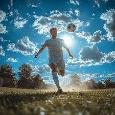 2025赛季，成都蓉城以红焰为刃、热血为甲，在三...